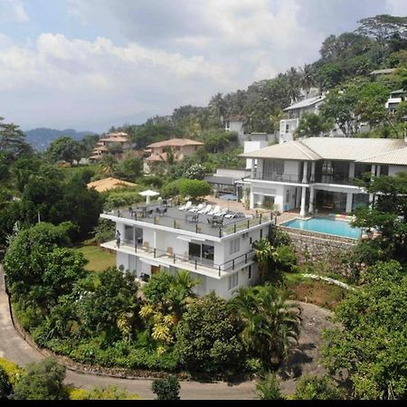 390 Villa Vista Канди Екстериор снимка