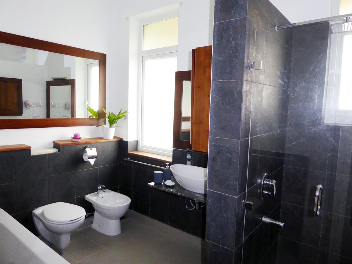 390 Villa Vista Канди Екстериор снимка